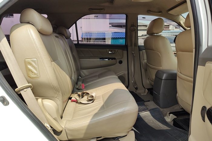 TOYOTA 4WD 2012 3.0V AT FORTUNER WHITE  1412 full