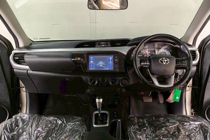 REVO 2WD 2020 2.4 MID AT DOUBLE CAB BRONZE  1054 full
