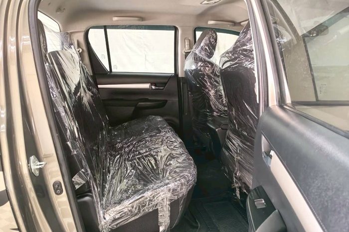 REVO 2WD 2020 2.4 MID AT DOUBLE CAB BRONZE  1054 full