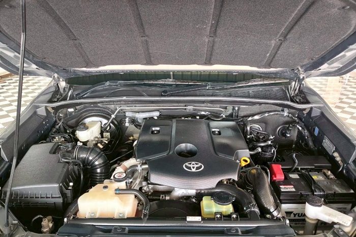 REVO 2WD 2020 2.4 MID AT DOUBLE CAB BRONZE  1054 full