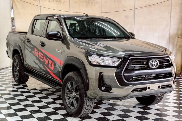 REVO 2WD 2020 2.4 MID AT DOUBLE CAB BRONZE  1054 full