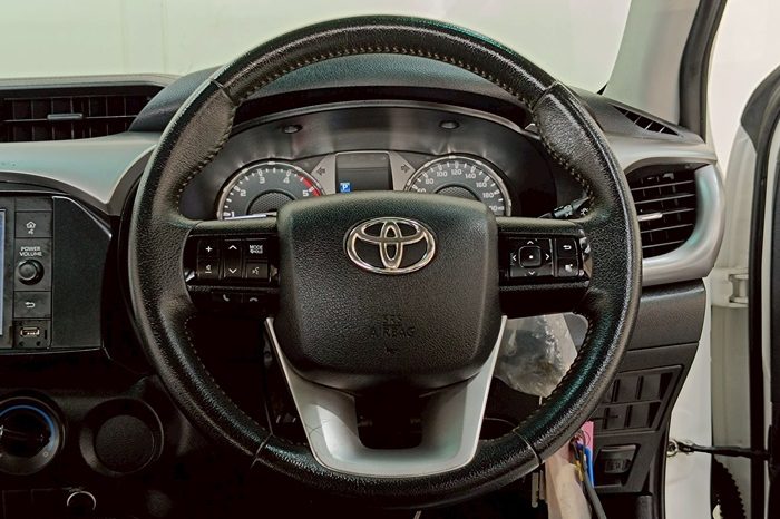 REVO 2WD 2020 2.4 MID MT SMART CAB WHITE  155 full