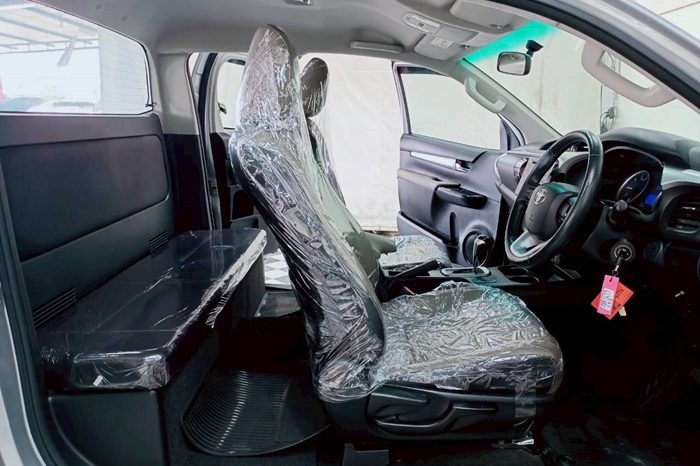 REVO PRE 2016 2.4E AT SMART CAB SILVER  1693 full