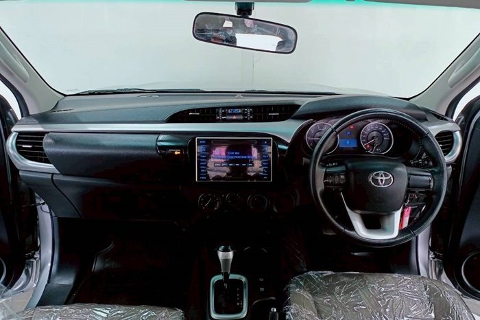 REVO PRE 2016 2.4E AT SMART CAB SILVER  1693 full