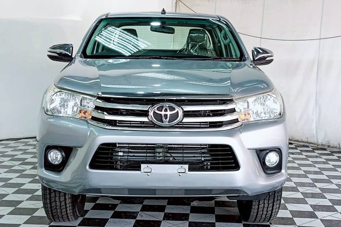 REVO PRE 2016 2.4E AT SMART CAB SILVER  1693 full