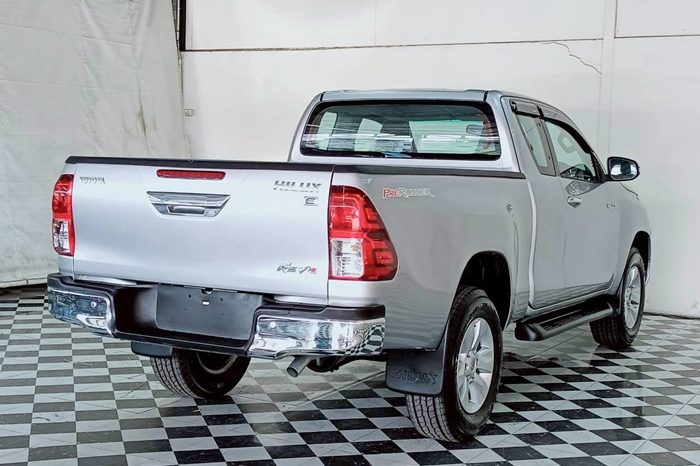 REVO PRE 2016 2.4E AT SMART CAB SILVER  1693 full