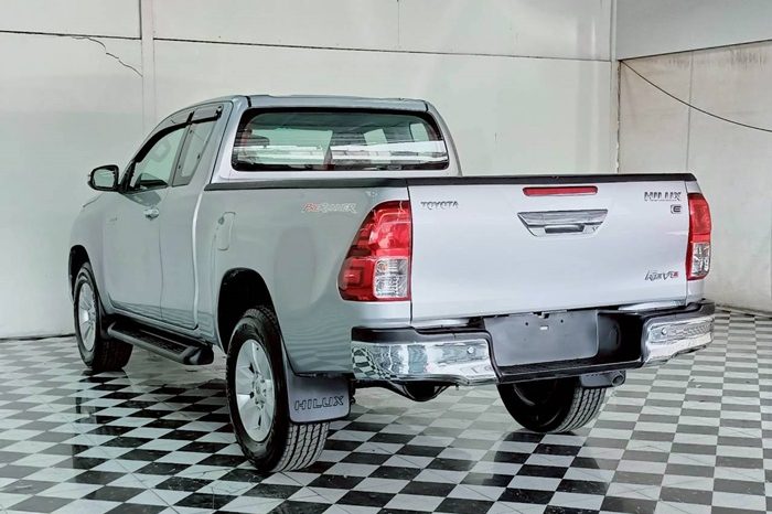 REVO PRE 2016 2.4E AT SMART CAB SILVER  1693 full