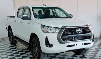 REVO PRE 2021 2.4 ENTRY AT DOUBLE CAB WHITE  1840 full