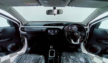 REVO 2WD 2020 2.4 MID AT DOUBLE CAB WHITE  2576 full