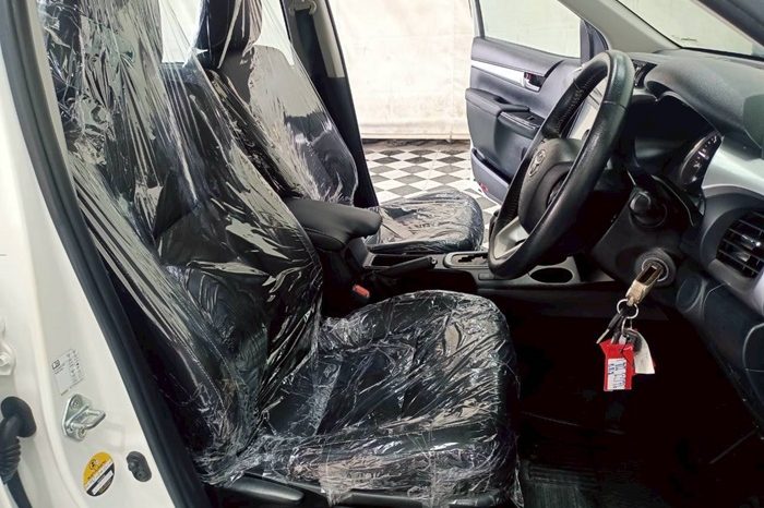 REVO 2WD 2020 2.4 MID AT DOUBLE CAB WHITE  2576 full