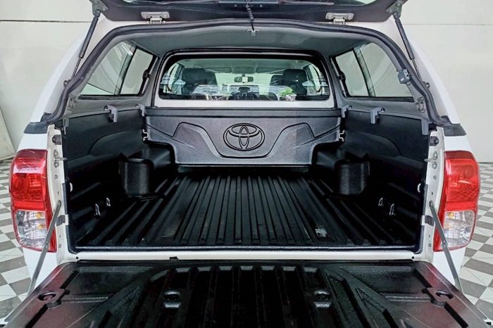 REVO 2WD 2020 2.4 MID AT DOUBLE CAB WHITE  2576 full