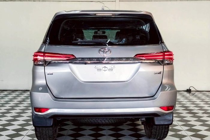 TOYOTA 4WD 2015 2.8V AT FORTUNER SILVER  2908 full