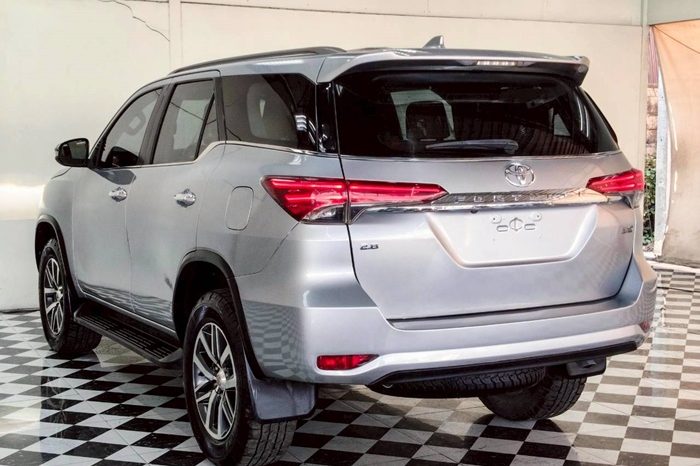 TOYOTA 4WD 2015 2.8V AT FORTUNER SILVER  2908 full