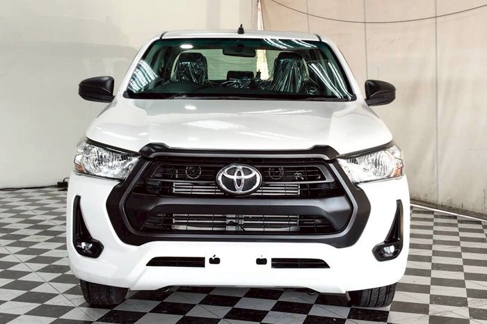 REVO 2WD 2020 2.4 MID AT DOUBLE CAB WHITE  3059 full