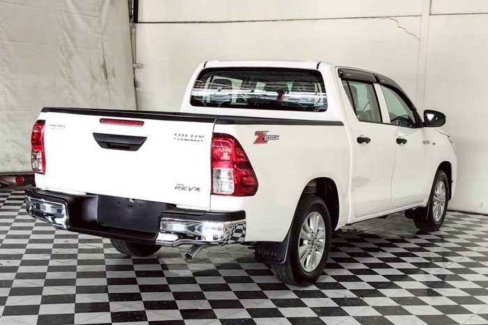 REVO 2WD 2020 2.4 MID AT DOUBLE CAB WHITE  3059 full