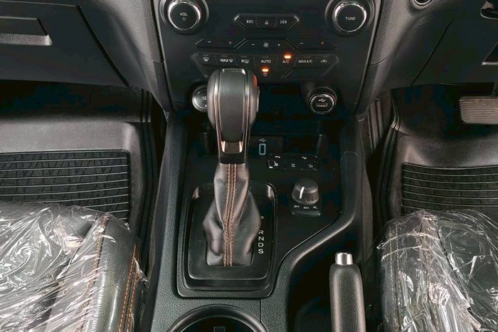 FORD 4WD 2019 2.0 AT DOUBLE CAB SILVER  4029 full