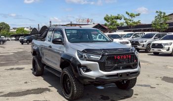 REVO 4WD 2018 2.4J AT SMART CAB SILVER  4030 full