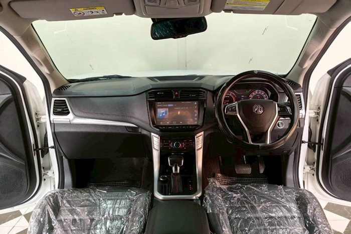 MG 4WD 2020 2.0 AT DOUBLE CAB WHITE 5055 full