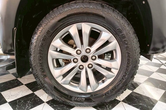 MG 4WD 2020 2.0 AT DOUBLE CAB WHITE 5055 full