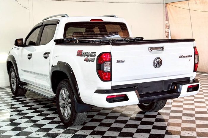 MG 4WD 2020 2.0 AT DOUBLE CAB WHITE 5055 full