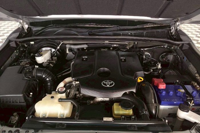 REVO PRE 2017 2.4E AT SMART CAB SILVER  5315 full