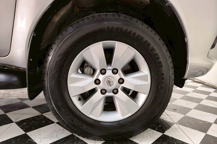 REVO PRE 2017 2.4E AT SMART CAB SILVER  5315 full