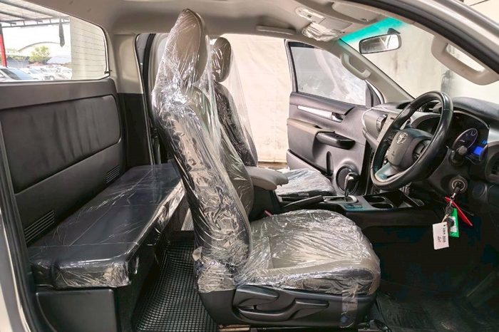 REVO PRE 2017 2.4E AT SMART CAB SILVER  5315 full