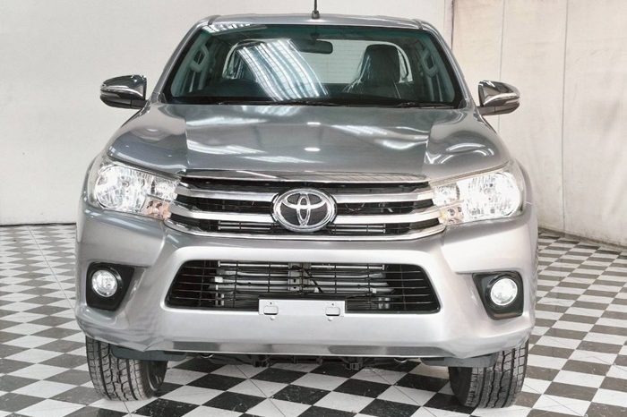 REVO PRE 2017 2.4E AT SMART CAB SILVER  5315 full