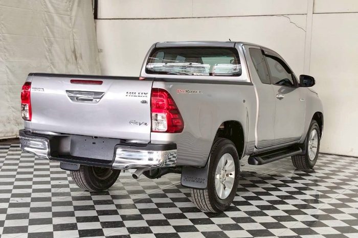 REVO PRE 2017 2.4E AT SMART CAB SILVER  5315 full