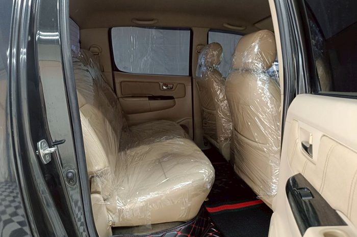 VIGO PRE 2008 3.0G MT DOUBLE CAB BLACK  5522 full