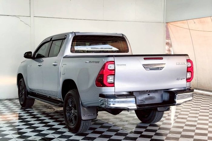 REVO PRE 2020 2.4 ENTRY AT DOUBLE CAB SILVER  5537 full