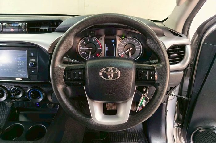 REVO PRE 2020 2.4 ENTRY AT DOUBLE CAB SILVER  5537 full