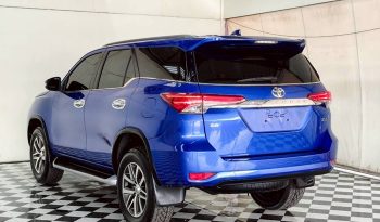 TOYOTA 4WD 2018 2.8V AT FORTUNER BLUE  57 full
