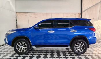 TOYOTA 4WD 2018 2.8V AT FORTUNER BLUE  57 full