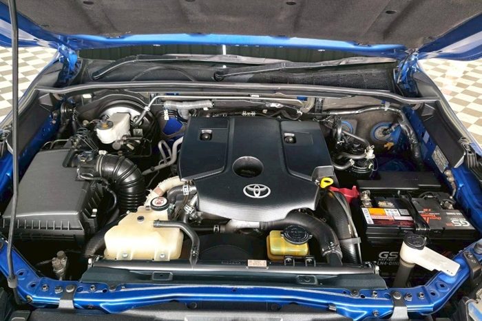 TOYOTA 4WD 2018 2.8V AT FORTUNER BLUE  57 full