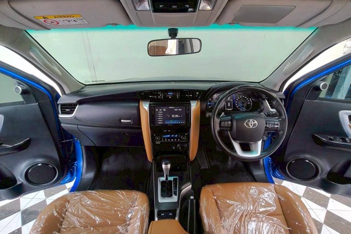 TOYOTA 4WD 2018 2.8V AT FORTUNER BLUE  57 full