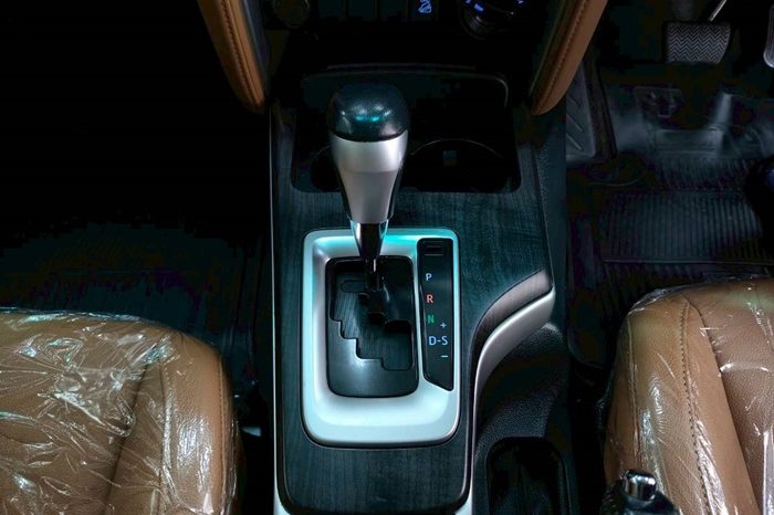 TOYOTA 4WD 2018 2.8V AT FORTUNER BLUE  57 full