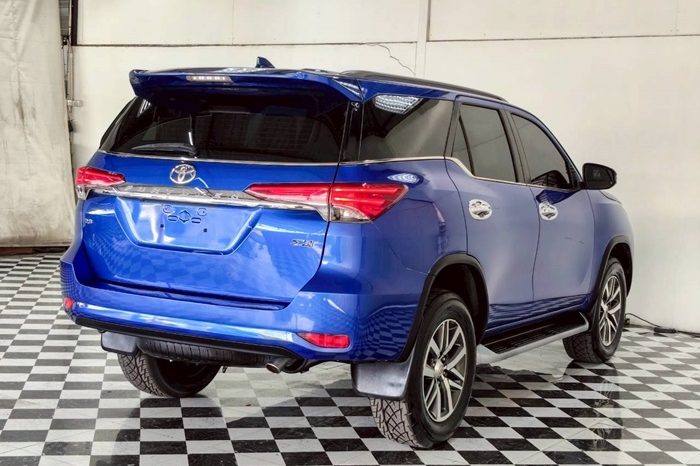 TOYOTA 4WD 2018 2.8V AT FORTUNER BLUE  57 full