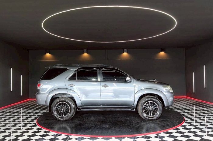 TOYOTA 4WD 2006 3.0V AT FORTUNER DARK GREY  6238 full