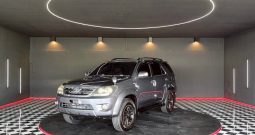 TOYOTA 4WD 2006 3.0V AT FORTUNER DARK GREY  6238