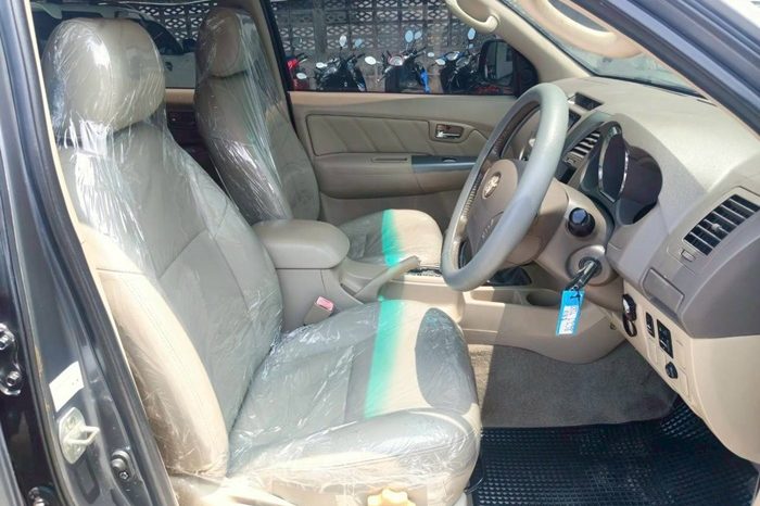 TOYOTA 4WD 2006 3.0V AT FORTUNER DARK GREY  6238 full