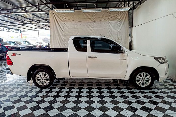 REVO 2WD 2021 2.4 MID MT SMART CAB WHITE  6419 full