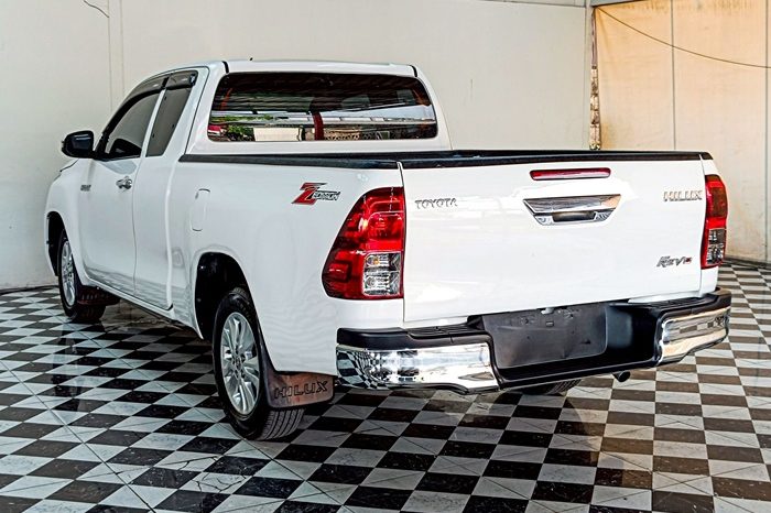 REVO 2WD 2021 2.4 MID MT SMART CAB WHITE  6419 full