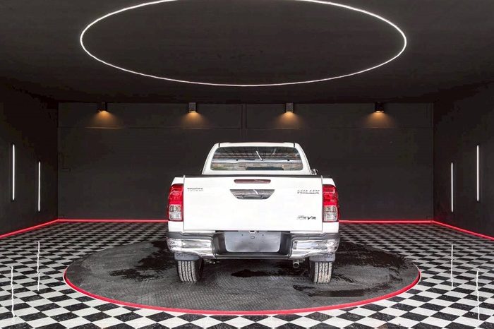 REVO 2WD 2021 2.4 MID MT SMART CAB WHITE  6419 full