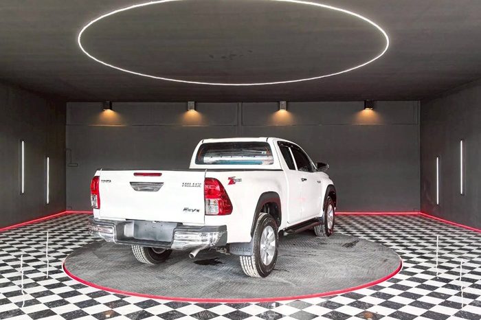 REVO 2WD 2021 2.4 MID MT SMART CAB WHITE  6419 full