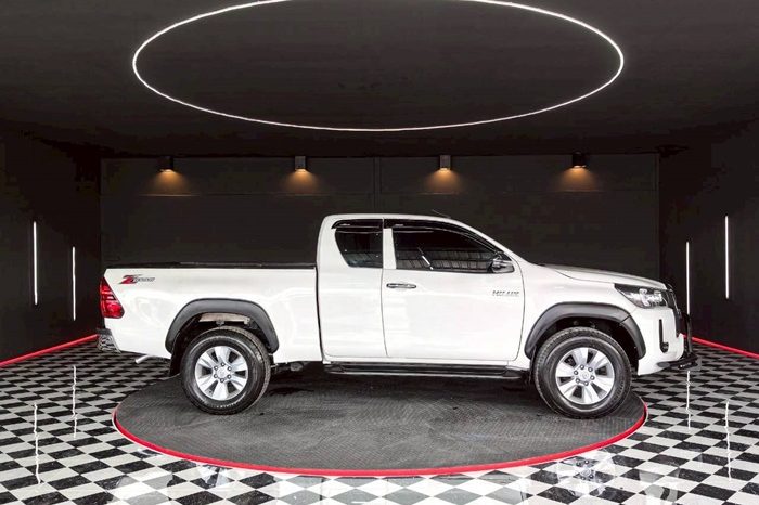 REVO 2WD 2021 2.4 MID MT SMART CAB WHITE  6419 full