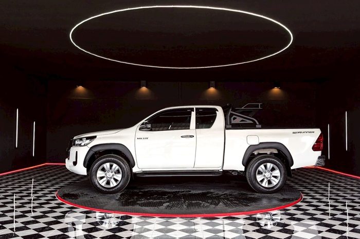 REVO 2WD 2021 2.4 MID MT SMART CAB WHITE  6425 full
