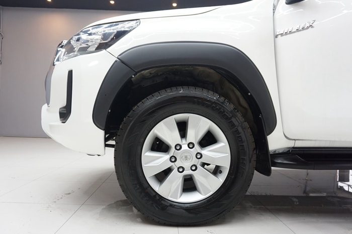 REVO 2WD 2021 2.4 MID MT SMART CAB WHITE  6425 full