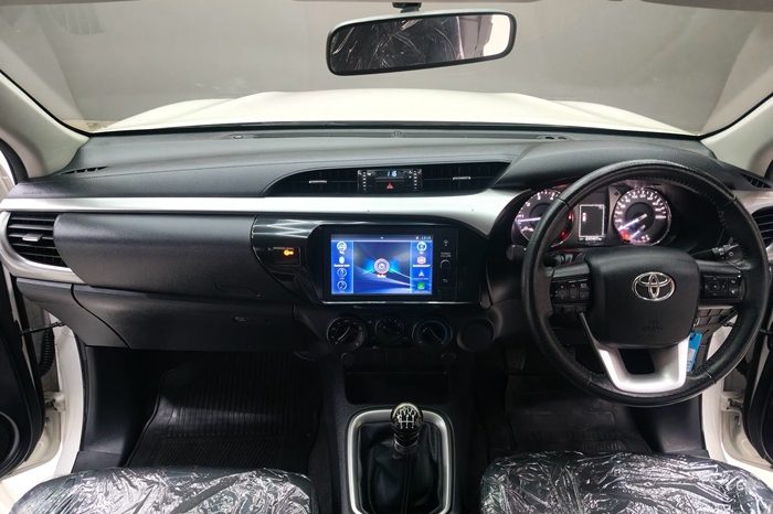 REVO 2WD 2021 2.4 MID MT SMART CAB WHITE  6425 full