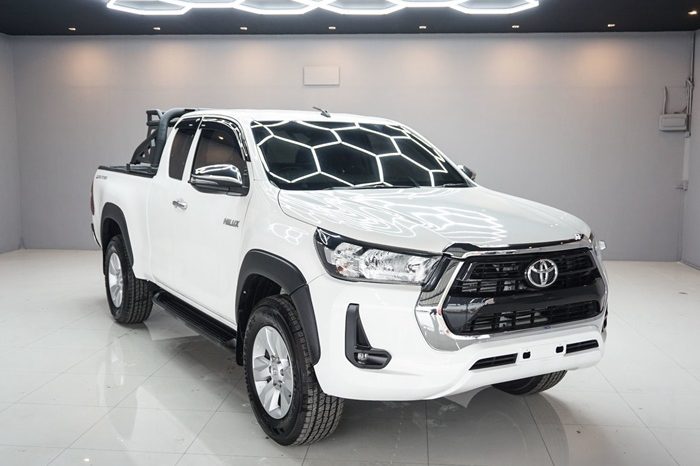 REVO 2WD 2021 2.4 MID MT SMART CAB WHITE  6425 full